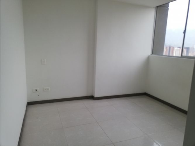 Apartamento de 2 alcobas en venta en Maria Auxiliadora, Sabaneta, 56 m² · foto 9 de 14