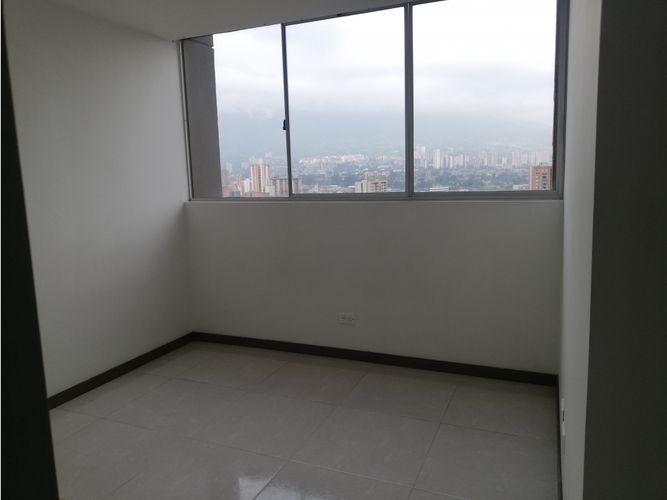 Apartamento de 2 alcobas en venta en Maria Auxiliadora, Sabaneta, 56 m² · foto 12 de 14