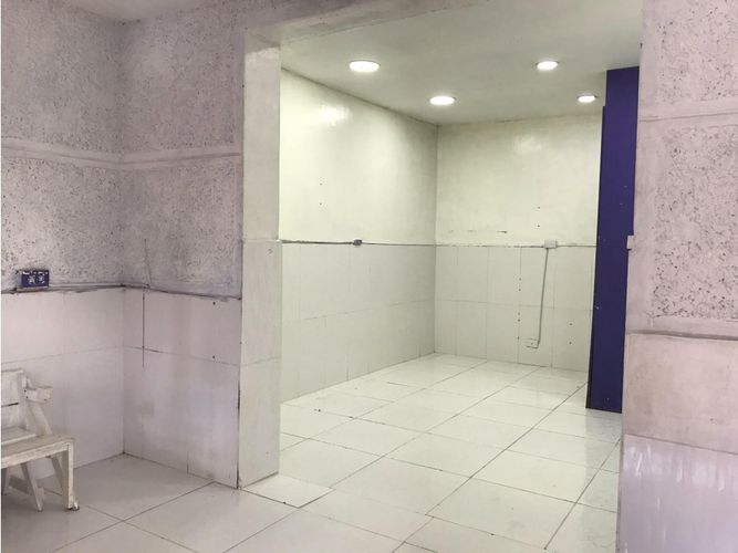 Local en arriendo en San Bernardo, Medellín, 32 m² · foto 2 de 8