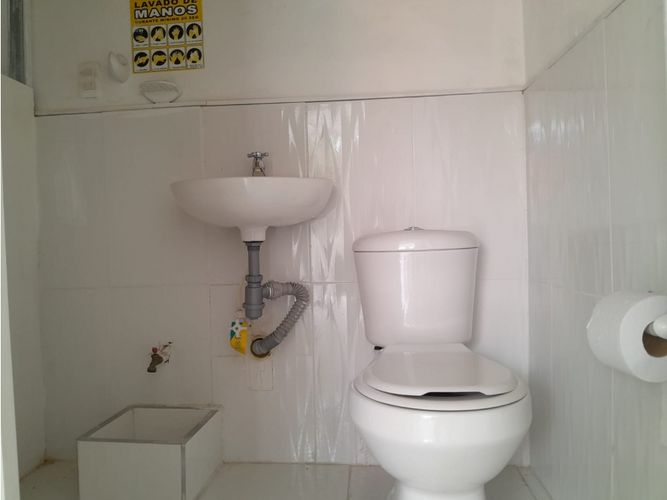 Local en arriendo en San Bernardo, Medellín, 32 m² · foto 7 de 8