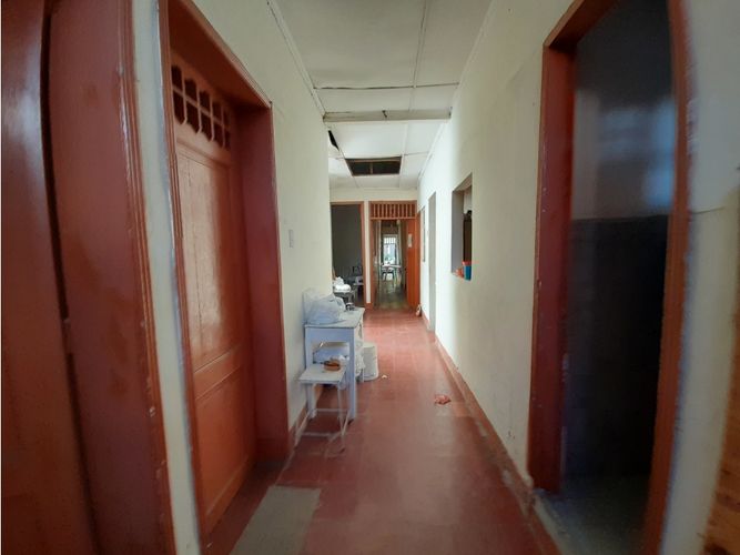 Casa de 10 alcobas en venta en Boston, Medellín, 367 m² · foto 5 de 15