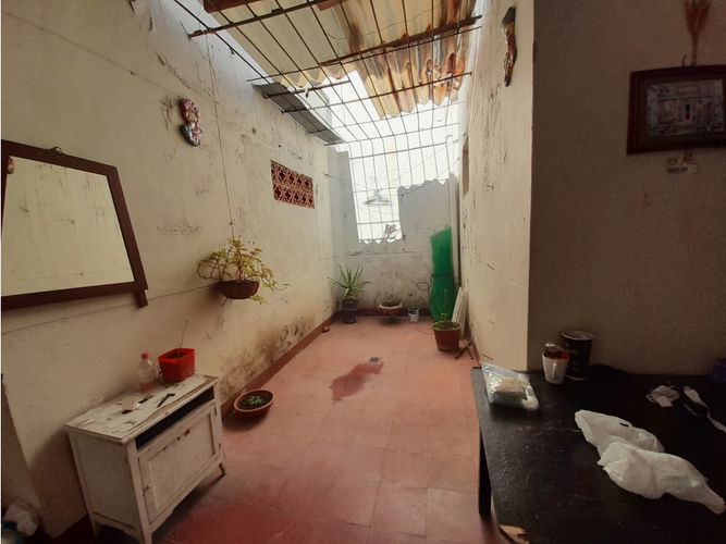 Casa de 10 alcobas en venta en Boston, Medellín, 367 m² · foto 6 de 15