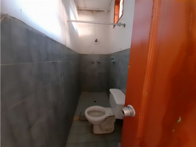Casa de 10 alcobas en venta en Boston, Medellín, 367 m² · foto 10 de 15