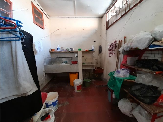 Casa de 10 alcobas en venta en Boston, Medellín, 367 m² · foto 11 de 15