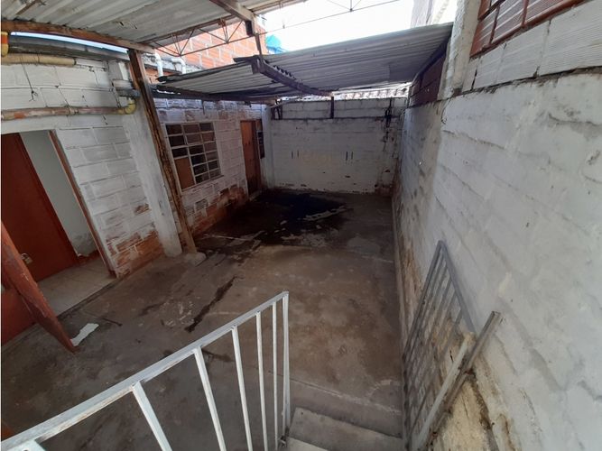 Casa de 10 alcobas en venta en Boston, Medellín, 367 m² · foto 12 de 15