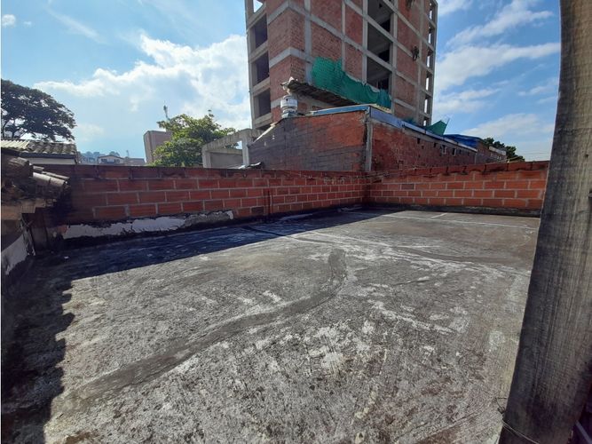 Casa de 10 alcobas en venta en Boston, Medellín, 367 m² · foto 14 de 15