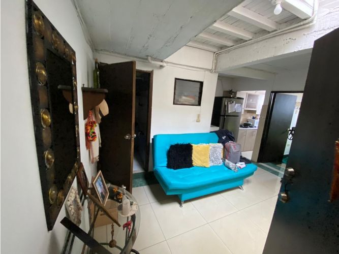 Casa de 8 alcobas en venta en Laureles, Medellín, 90 m² · foto 5 de 14