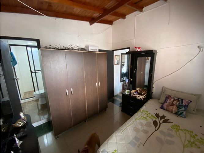 Casa de 8 alcobas en venta en Laureles, Medellín, 90 m² · foto 6 de 14