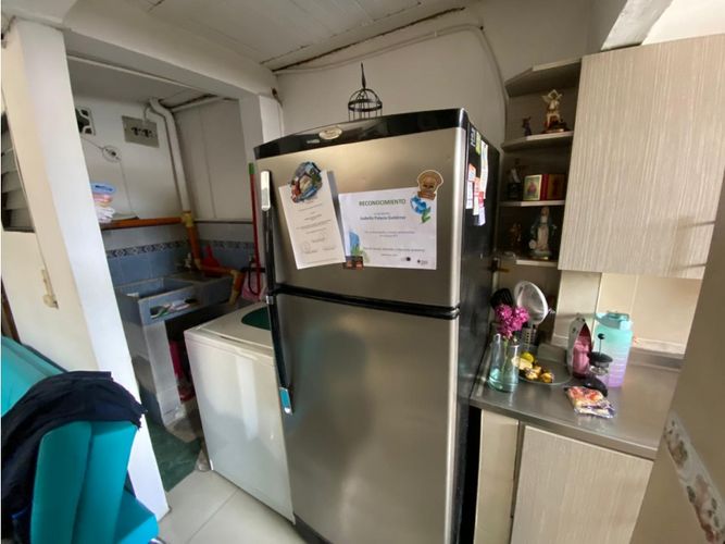 Casa de 8 alcobas en venta en Laureles, Medellín, 90 m² · foto 12 de 14