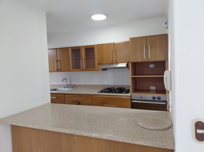 Apartamento de 2 alcobas en arriendo en Los Naranjos, Medellín, 72 m² · foto 4 de 24