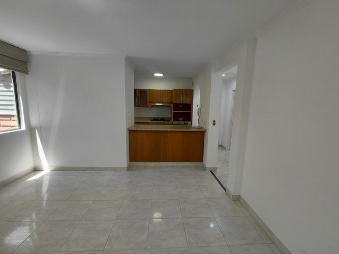 Apartamento de 2 alcobas en arriendo en Los Naranjos, Medellín, 72 m² · foto 14 de 24