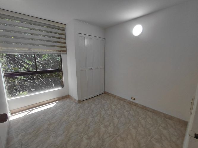 Apartamento de 2 alcobas en arriendo en Los Naranjos, Medellín, 72 m² · foto 15 de 24