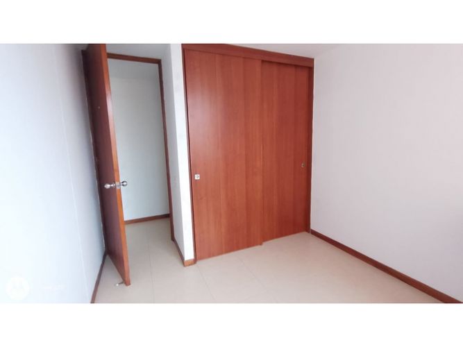 Apartamento de 3 alcobas en venta en El Poblado, Medellín, 79 m² · foto 6 de 15