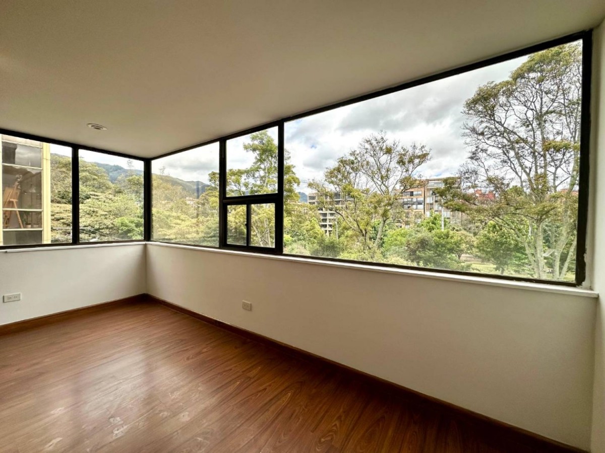 Apartamento en venta en Chico Norte, Bogotá · foto 2 de 14