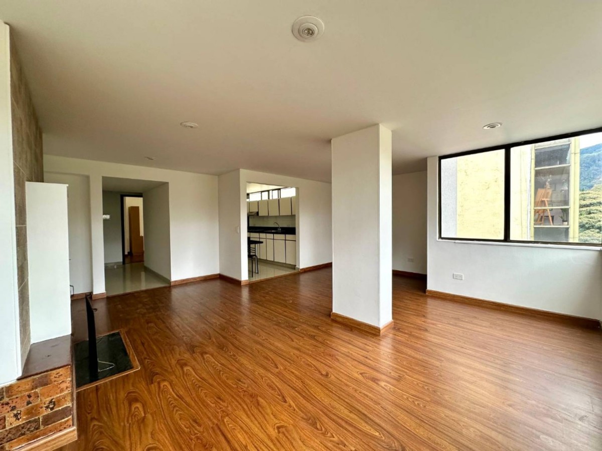Apartamento en venta en Chico Norte, Bogotá · foto 3 de 14