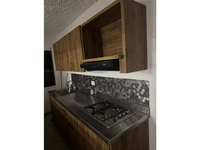 Apartamento de 3 alcobas en venta en Centro, Rionegro, 85 m² · foto 2 de 17