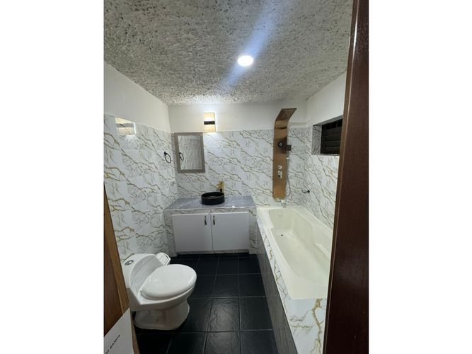 Apartamento de 3 alcobas en venta en Centro, Rionegro, 85 m² · foto 11 de 17