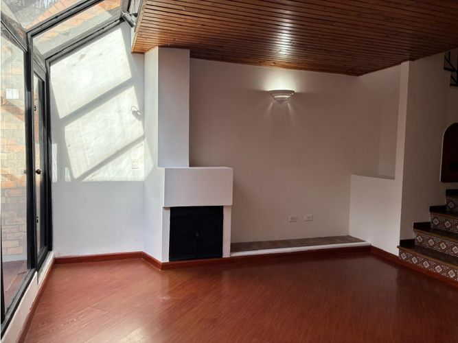 Casa de 3 alcobas en venta en Chicó Navarra, Bogotá, 180 m² · foto 2 de 20