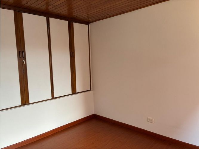 Casa de 3 alcobas en venta en Chicó Navarra, Bogotá, 180 m² · foto 12 de 20