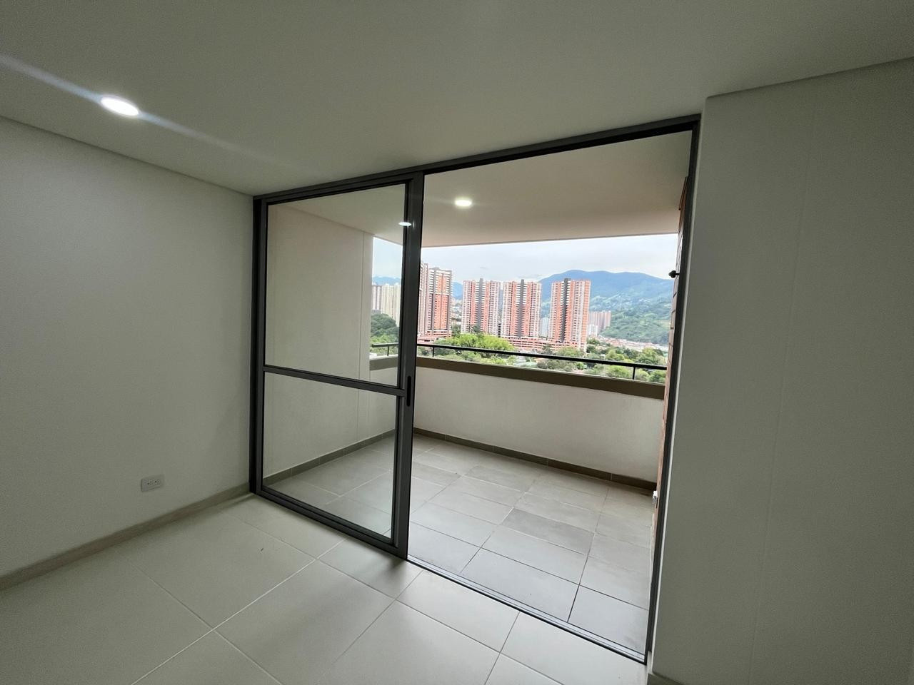 Apartamento en venta en Suramérica, Medellín · foto 4 de 13
