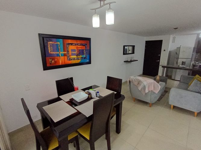 Apartamento de 3 alcobas en venta en Laureles, Medellín, 80 m² · foto 3 de 18