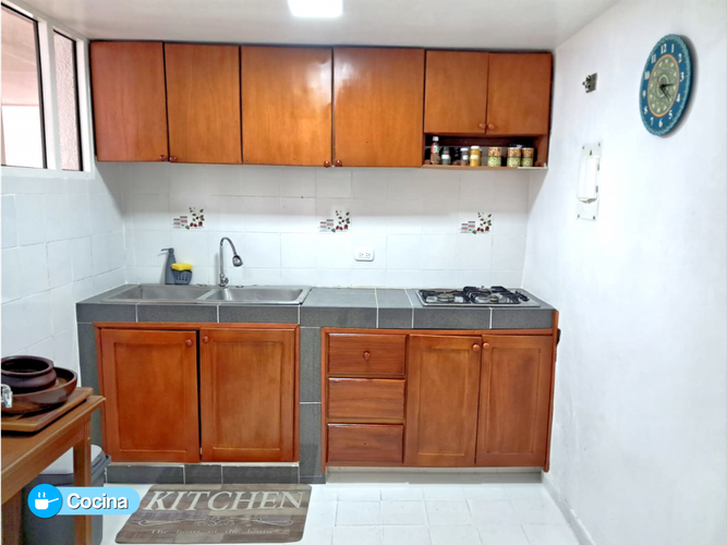 Apartamento de 2 alcobas en venta en La Esmeralda Iii, Girardot, 77 m² · foto 2 de 13