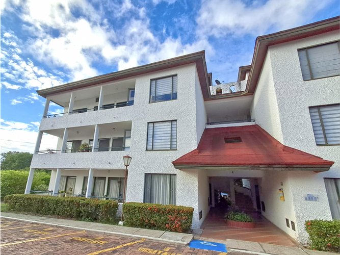 Apartamento de 2 alcobas en venta en La Esmeralda Iii, Girardot, 77 m² · foto 12 de 13