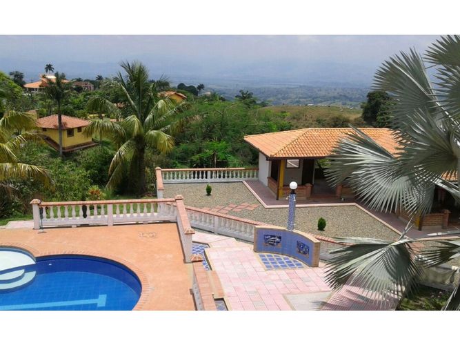 Casa de 7 alcobas en venta en Cerritos, Pereira, 740 m² · foto 15 de 17