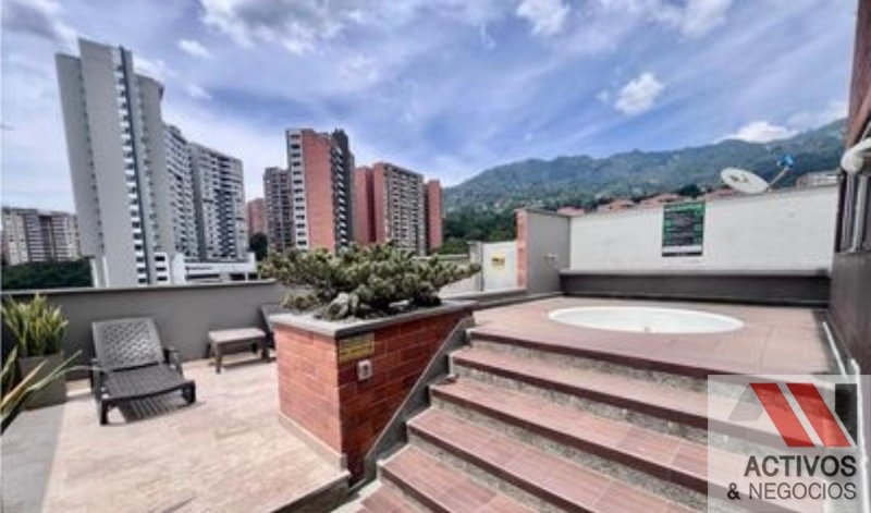 Apartamento en venta en Loma Del Esmeraldal, Envigado · foto 2 de 24