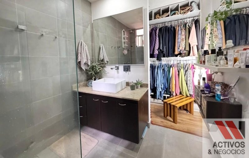 Apartamento en venta en Loma Del Esmeraldal, Envigado · foto 17 de 24