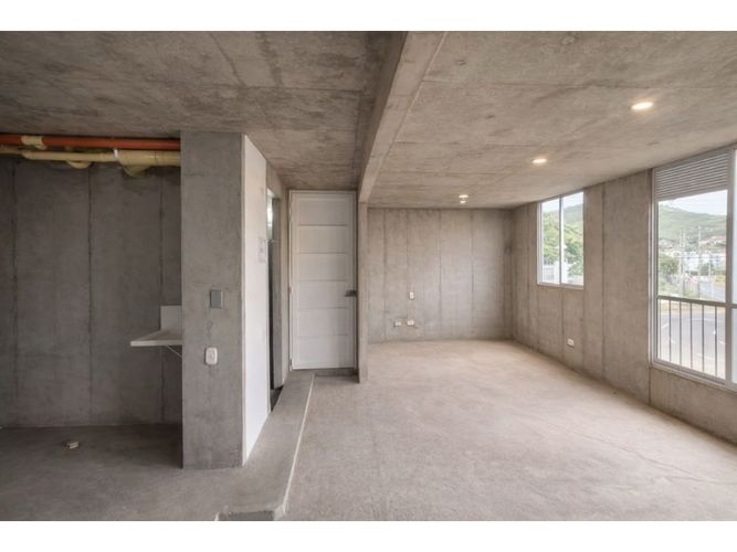 Apartamento de 2 alcobas en venta en Villa Colombia, Yumbo, 50 m² · foto 2 de 15