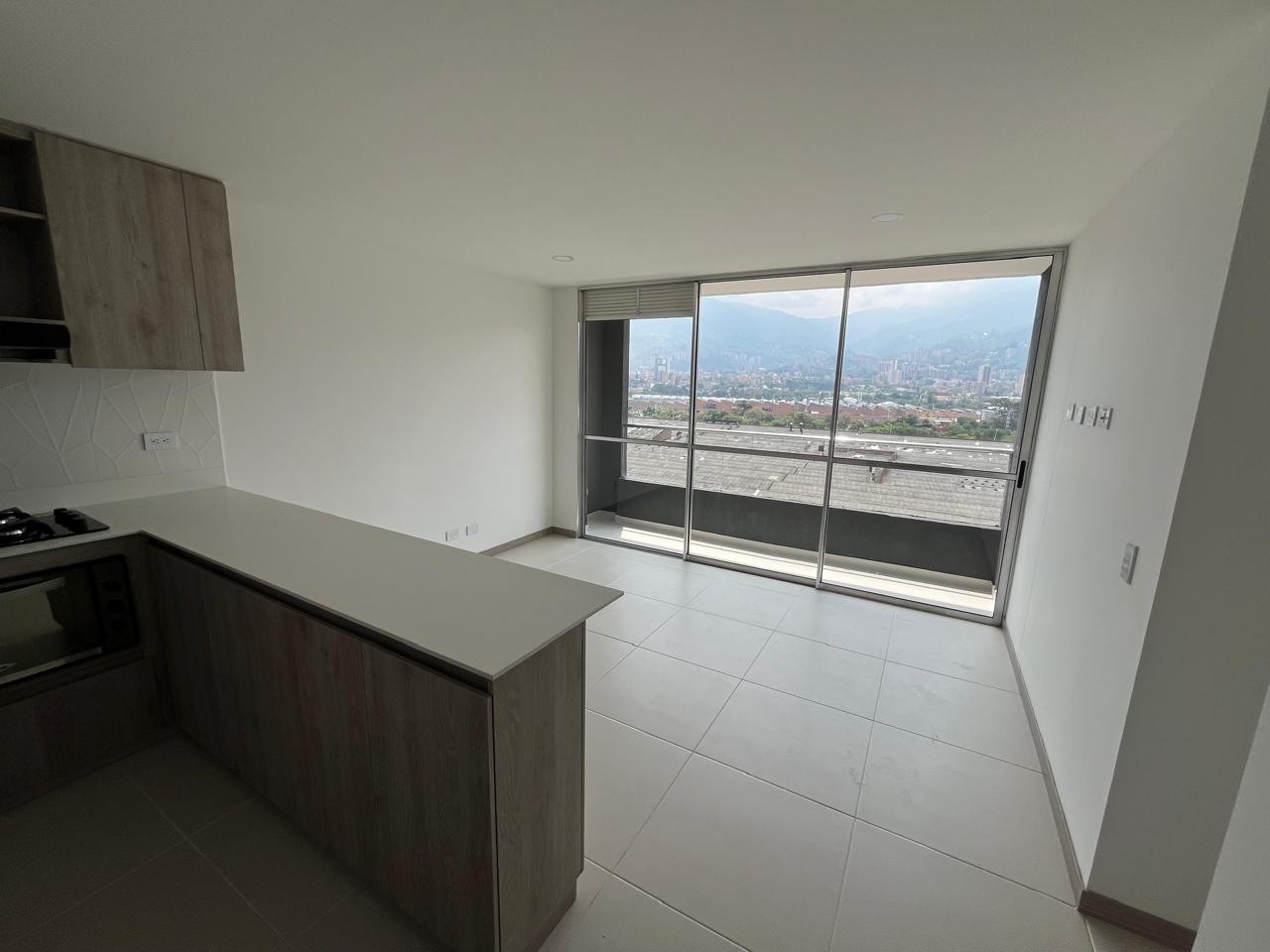 Apartamento en venta en Los Naranjos, Itagüí · foto 2 de 13
