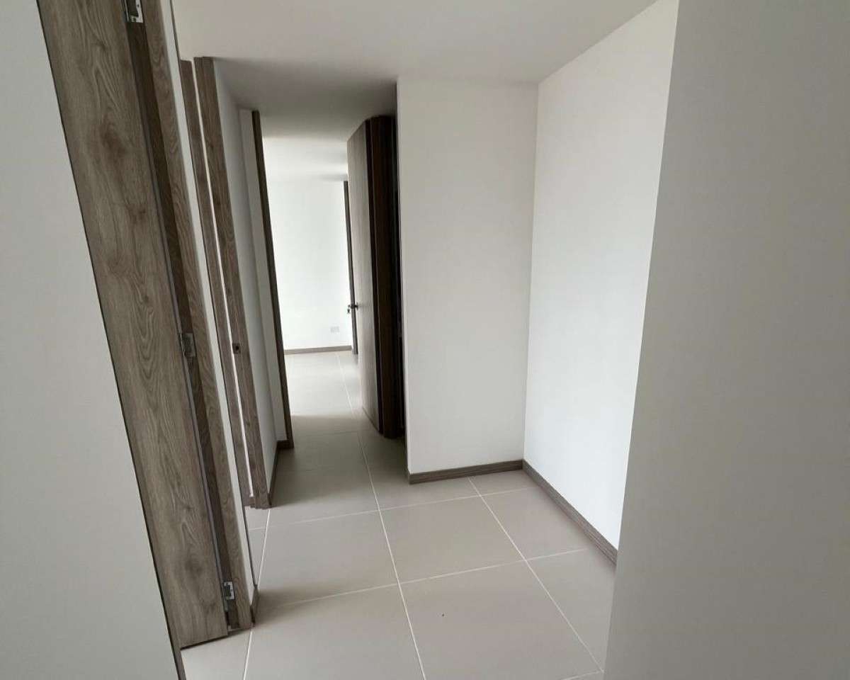 Apartamento en venta en Los Naranjos, Itagüí · foto 9 de 13