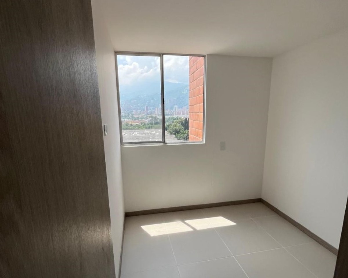 Apartamento en venta en Los Naranjos, Itagüí · foto 8 de 13