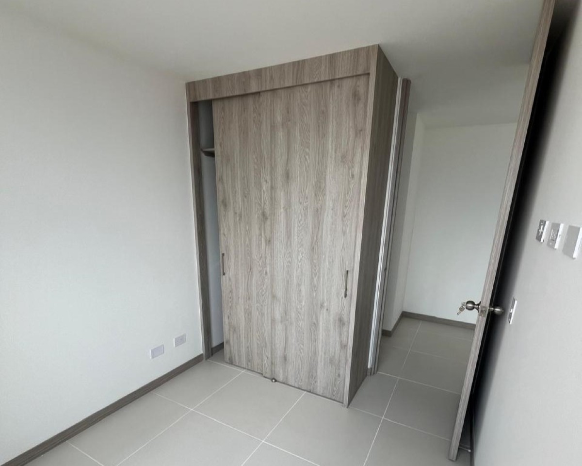 Apartamento en venta en Los Naranjos, Itagüí · foto 10 de 13