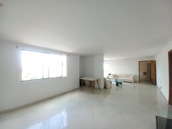Apartamento de 3 alcobas en venta en Altos Del Prado, Barranquilla, 121 m² · foto 3 de 11