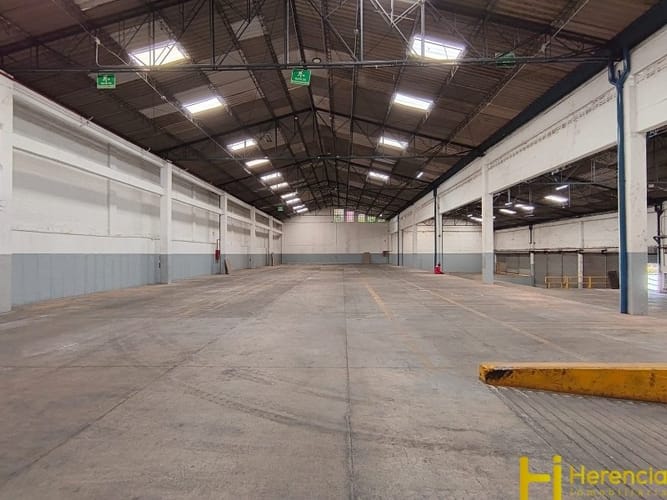 Bodega en venta en Manuel Restrepo, Sabaneta, 3197 m² · foto 4 de 10