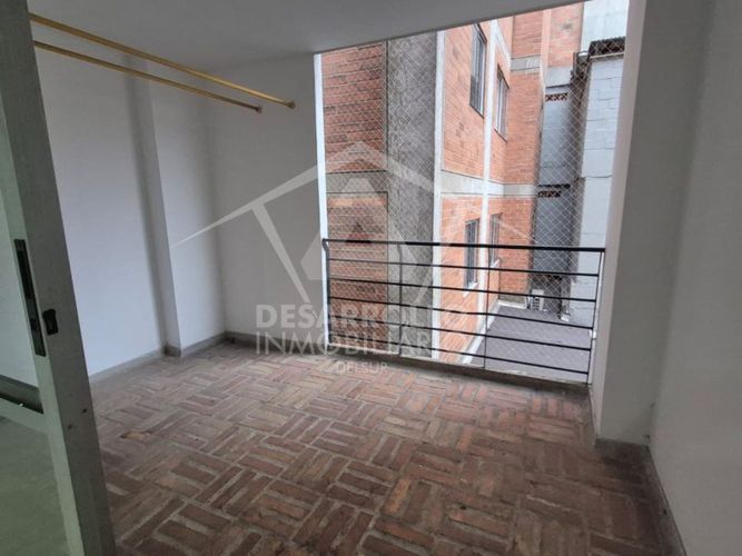 Apartamento de 3 alcobas en venta en Mayorca, Sabaneta, 112 m² · foto 4 de 19