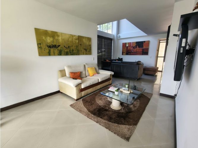 Casa de 4 alcobas en venta en Loma Del Escobero, Envigado, 350 m² · foto 8 de 24