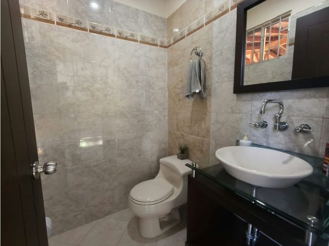 Casa de 4 alcobas en venta en Loma Del Escobero, Envigado, 350 m² · foto 9 de 24
