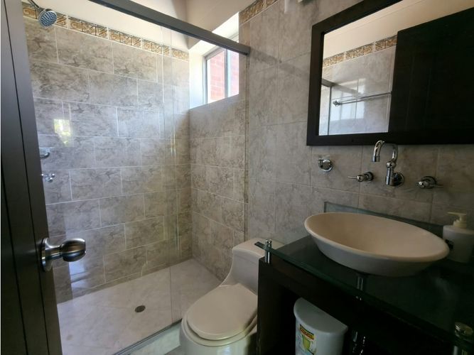 Casa de 4 alcobas en venta en Loma Del Escobero, Envigado, 350 m² · foto 18 de 24