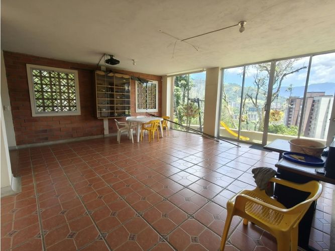 Casa de 4 alcobas en venta en Loma Del Escobero, Envigado, 350 m² · foto 22 de 24