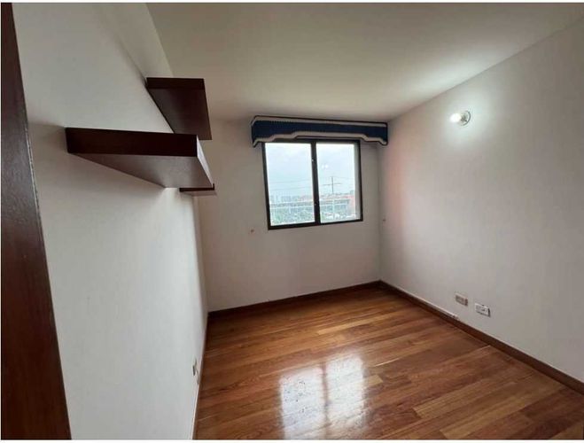 Apartamento de 4 alcobas en venta en Hayuelos, Bogotá, 94 m² · foto 13 de 21