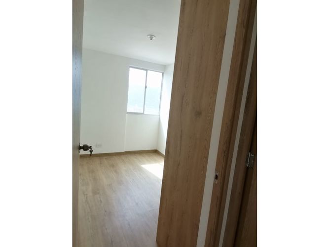 Apartamento en venta en Maria Auxiliadora, Medellín, 55 m² · foto 12 de 13