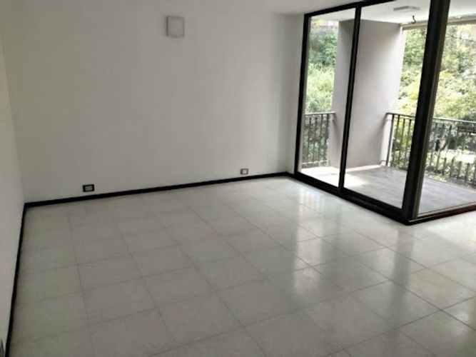 Apartamento de 3 alcobas en arriendo en Castropol, Medellín, 120 m² · foto 2 de 24