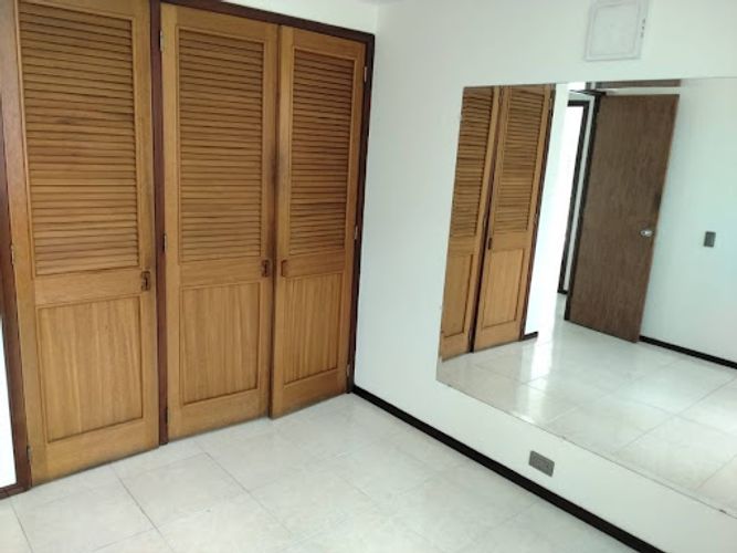 Apartamento de 3 alcobas en arriendo en Castropol, Medellín, 120 m² · foto 10 de 24