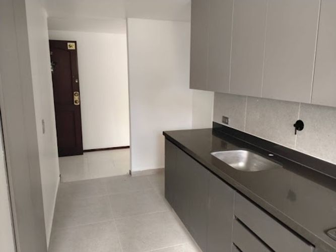 Apartamento de 3 alcobas en arriendo en Castropol, Medellín, 120 m² · foto 21 de 24