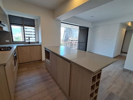 Apartamento de 3 alcobas en arriendo en Ciudad Del Río, Medellín, 77 m² · foto 7 de 24