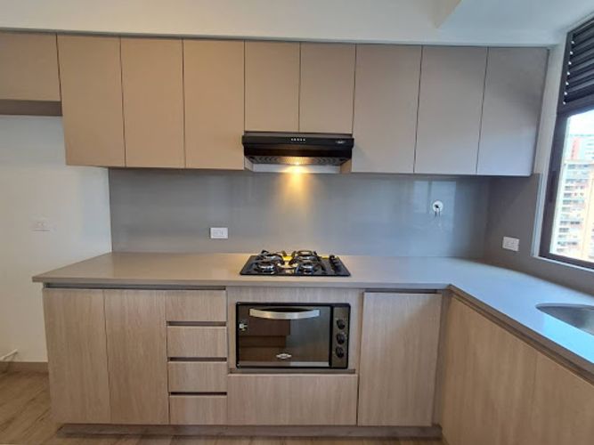 Apartamento de 3 alcobas en arriendo en Ciudad Del Río, Medellín, 77 m² · foto 8 de 24