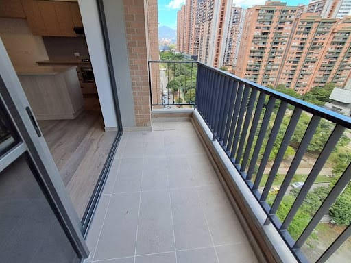 Apartamento de 3 alcobas en arriendo en Ciudad Del Río, Medellín, 77 m² · foto 11 de 24